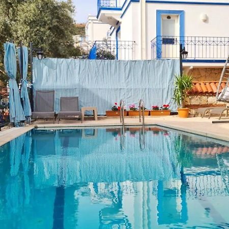 Shared Pool Flat Located 3 Min To Beach In Kalkan Apartment Bagian luar foto